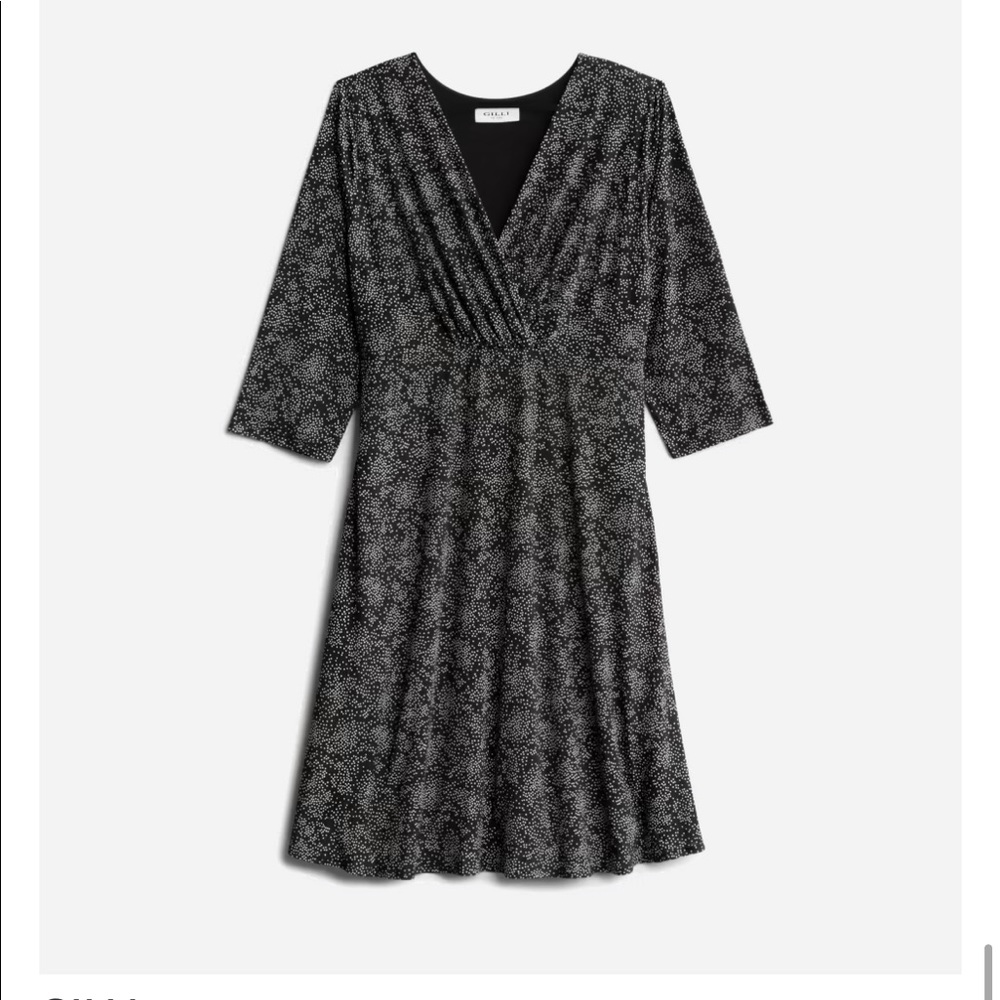 Black and white print faux wrap dress!